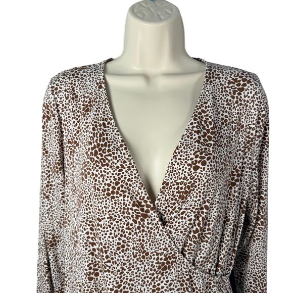 Lands End Top Womens Small 6-8 Faux Wrap Animal Print Rayon Stretch Long Sleeve - Picture 2 of 7